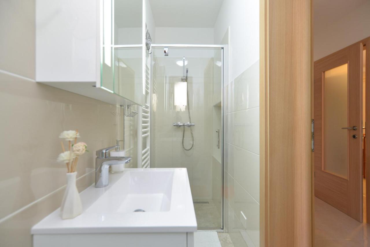 Apartment Snjezana 1064 Rovinj Bagian luar foto