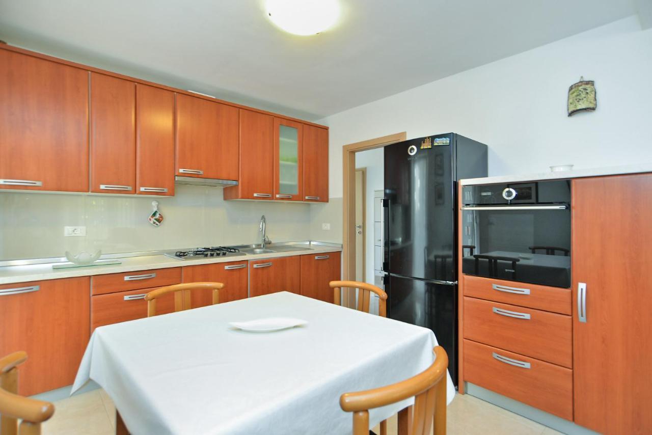 Apartment Snjezana 1064 Rovinj Bagian luar foto