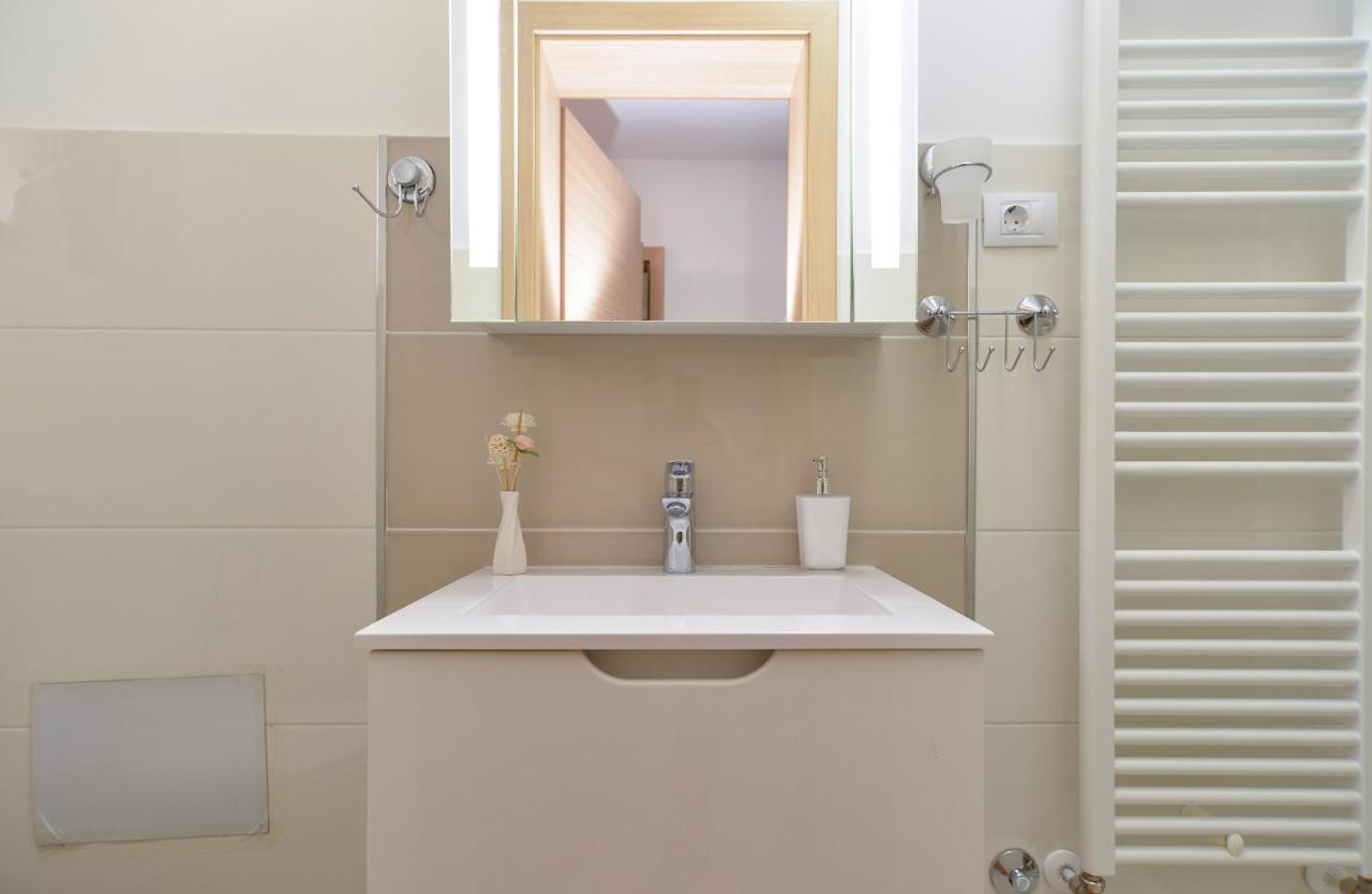 Apartment Snjezana 1064 Rovinj Bagian luar foto