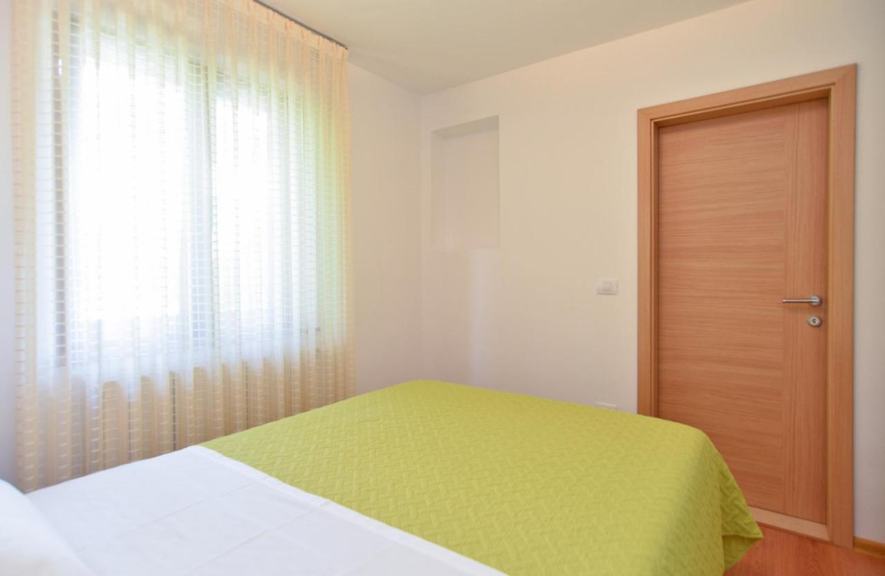 Apartment Snjezana 1064 Rovinj Bagian luar foto