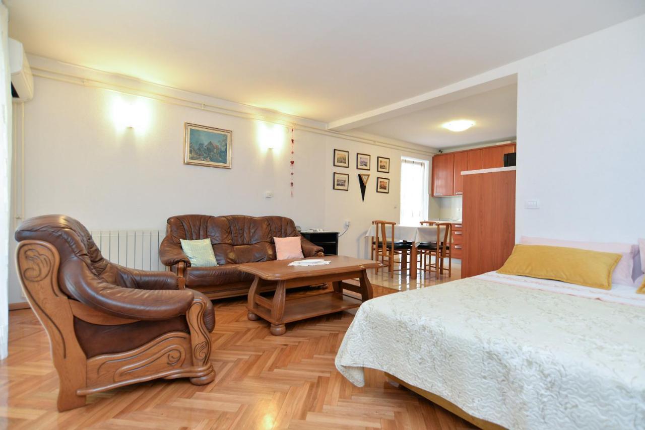 Apartment Snjezana 1064 Rovinj Bagian luar foto