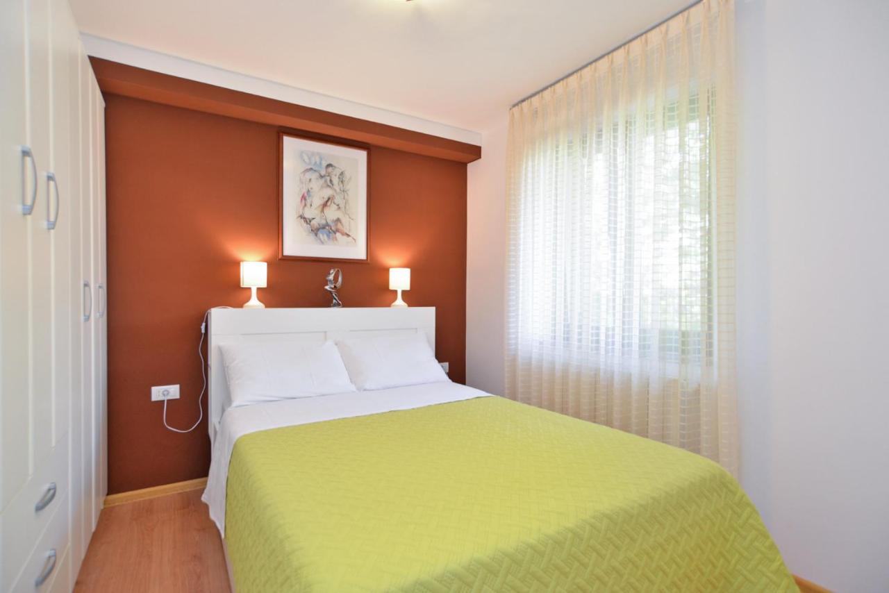 Apartment Snjezana 1064 Rovinj Bagian luar foto